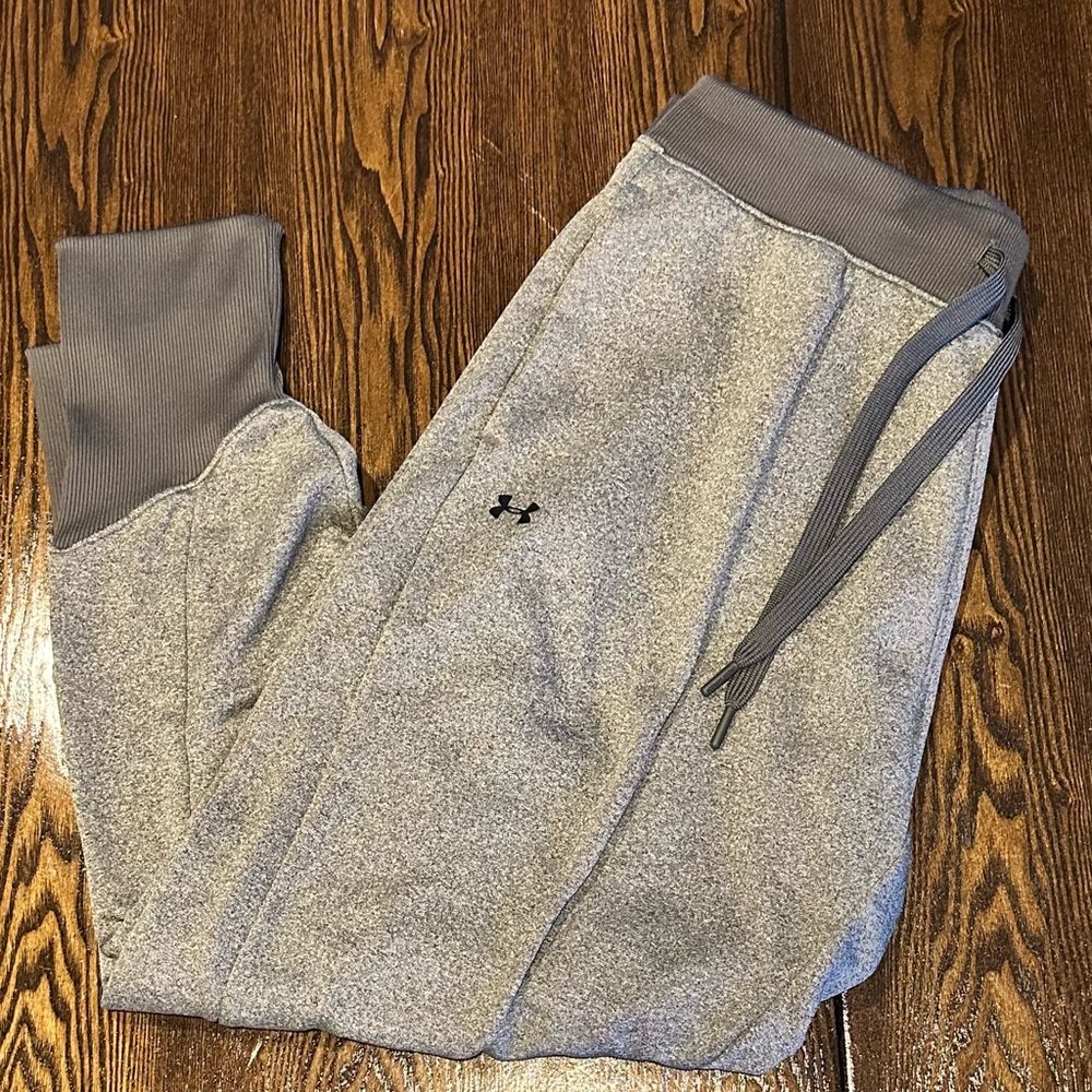 Under Armour Women’s Heather Gray Fleece Lined  Joggers